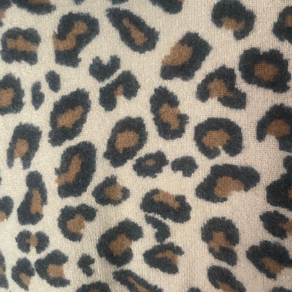 Cynthia Rowley 100% luxurious 2-ply cashmere gorgeous Leopard Print sweater - Picture 2 of 8